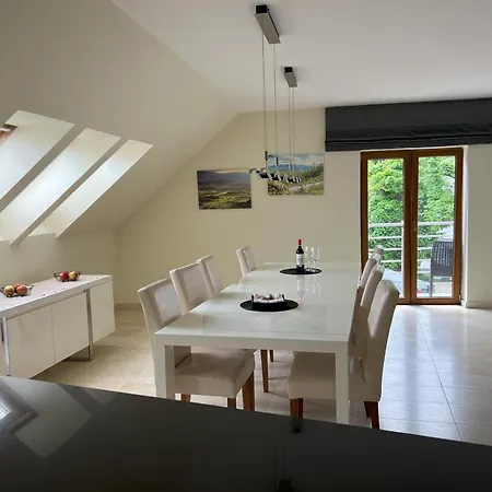 Szara U Ksawerego 3* שצ'קלארסקה פוראובה