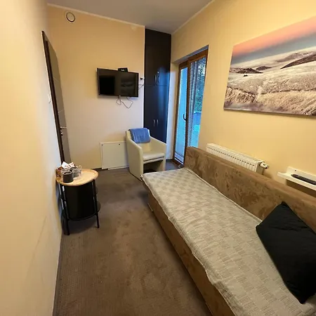 Szara U Ksawerego לינה וארוחת בוקר 3*