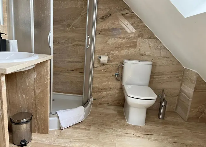 Szara U Ksawerego Bed & Breakfast 3*