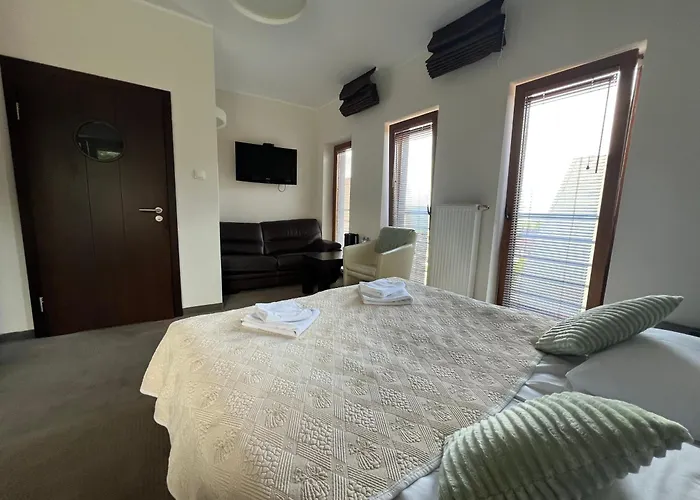 Szara U Ksawerego 3*